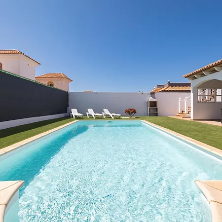 Home2book Luxury Escape, Private Pool & Bbq Βίλα
