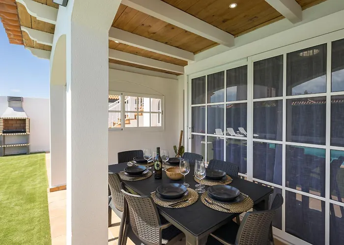 Home2book Luxury Escape, Private Pool & Bbq